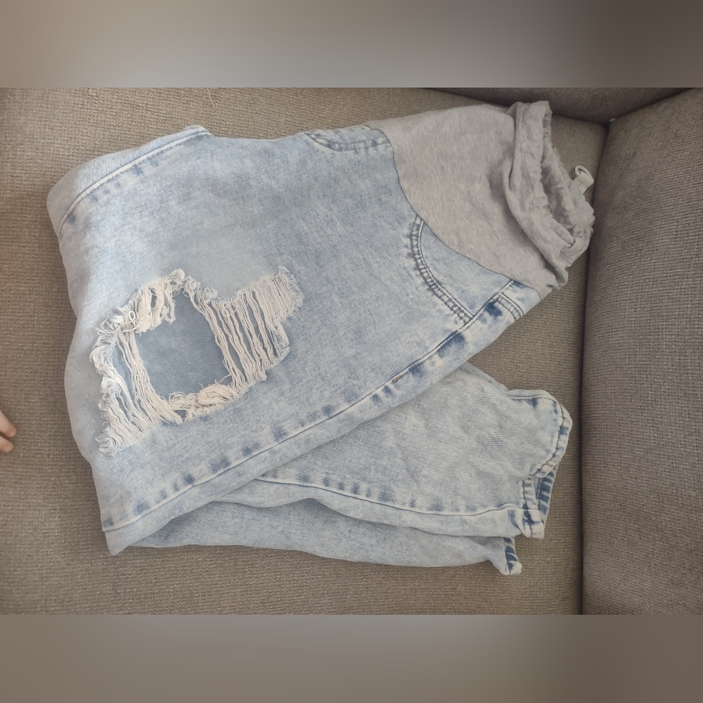 SHEIN Maternity Light Blue Distressed Jeans